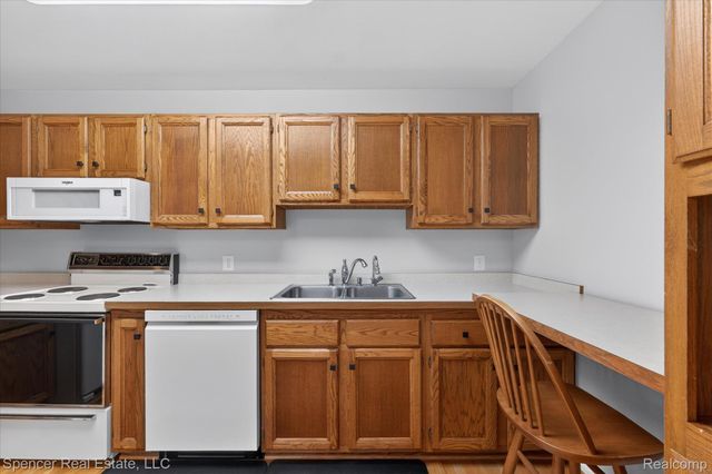 5988 Waldon Road, Independence Charter Township, MI 48346