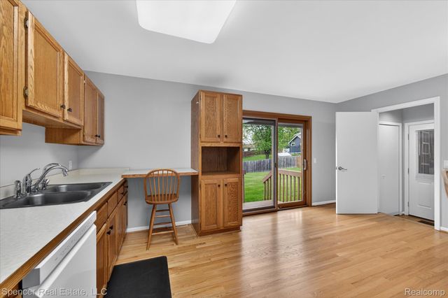 5988 Waldon Road, Independence Charter Township, MI 48346
