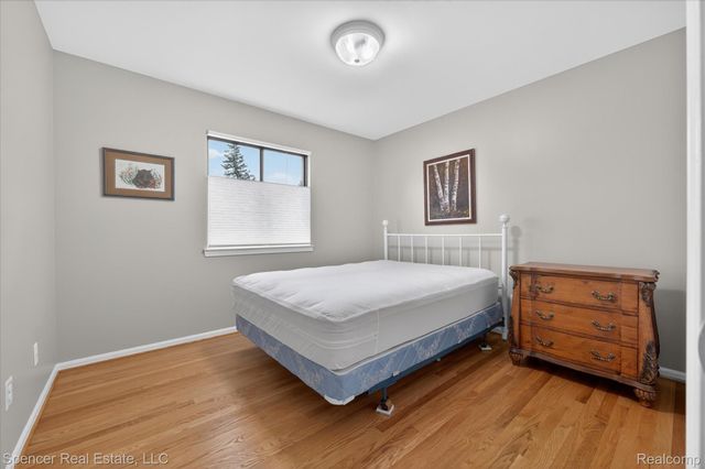 5988 Waldon Road, Independence Charter Township, MI 48346