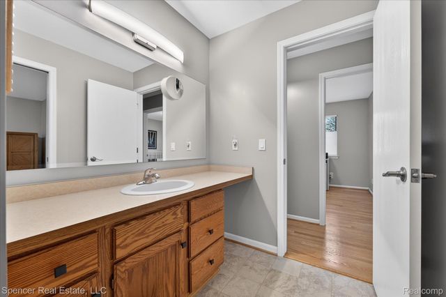 5988 Waldon Road, Independence Charter Township, MI 48346