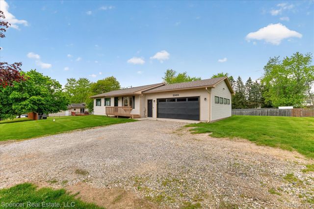 5988 Waldon Road, Independence Charter Township, MI 48346