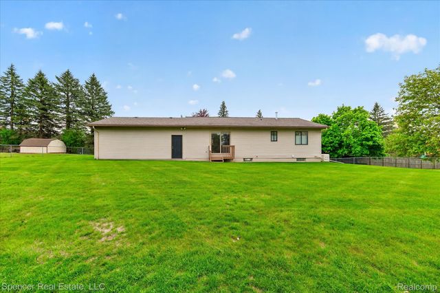5988 Waldon Road, Independence Charter Township, MI 48346