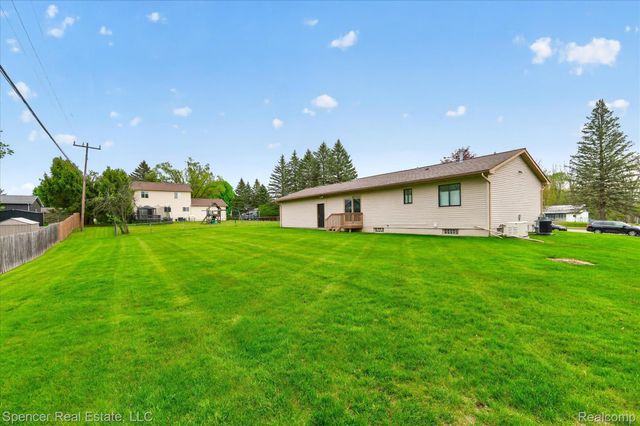 5988 Waldon Road, Independence Charter Township, MI 48346