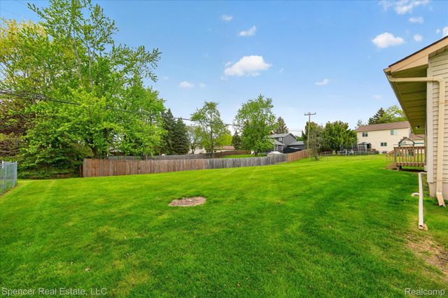 5988 Waldon Road, Independence Charter Township, MI 48346