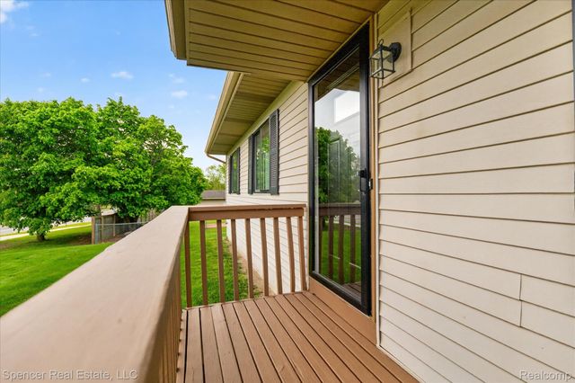 5988 Waldon Road, Independence Charter Township, MI 48346