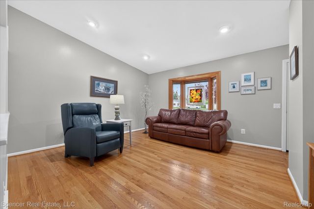 5988 Waldon Road, Independence Charter Township, MI 48346