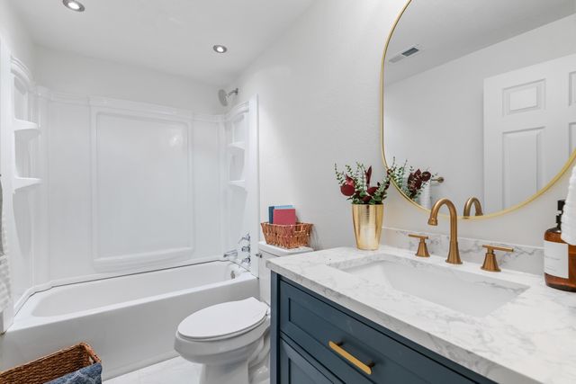 1609 N Prairie Run Cir, Mulvane, KS 67110