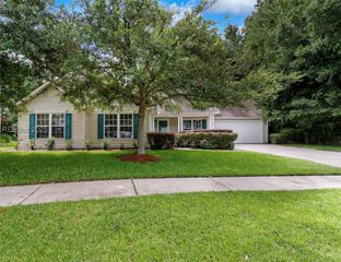 17 Bridgewater Dr, Bluffton, SC 29910
