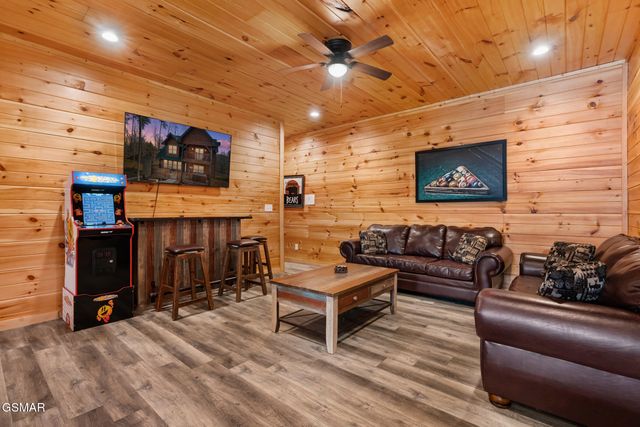 2804 Murray Ridge Road, Sevierville, TN 37876