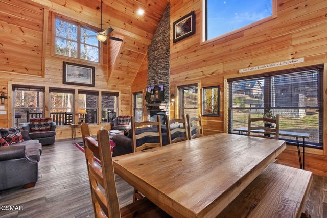 2804 Murray Ridge Road, Sevierville, TN 37876