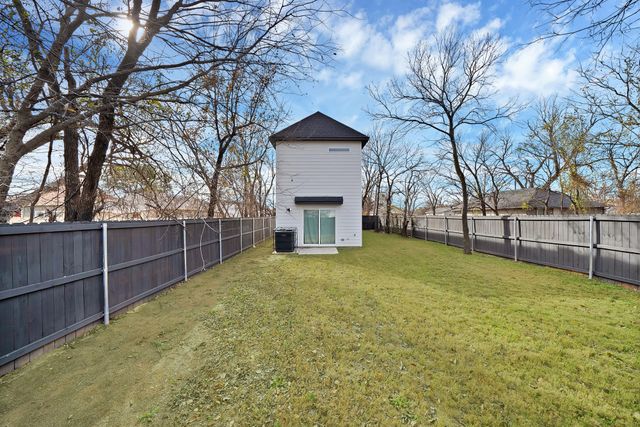 1614 Caldwell Avenue, Dallas, TX 75223