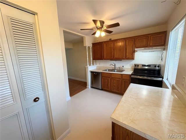 1812 Gascony Parc Drive 1812, Lake St Louis, MO 63367