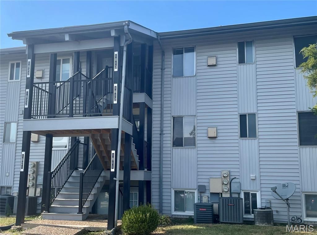 1812 Gascony Parc Drive 1812, Lake St Louis, MO 63367