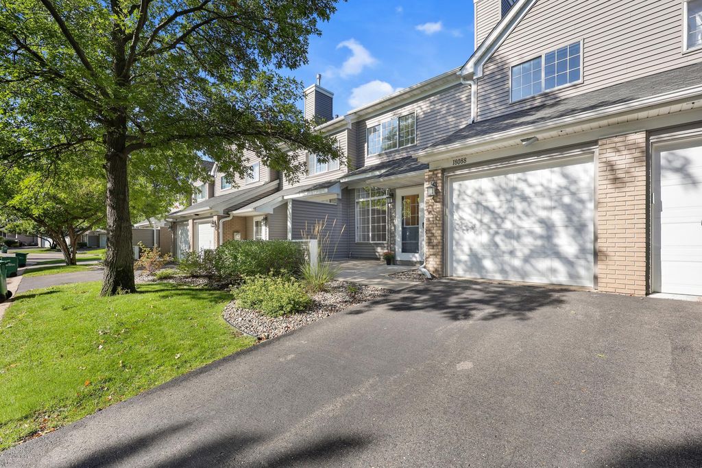 18088 Settlers Way, Eden Prairie, MN 55347