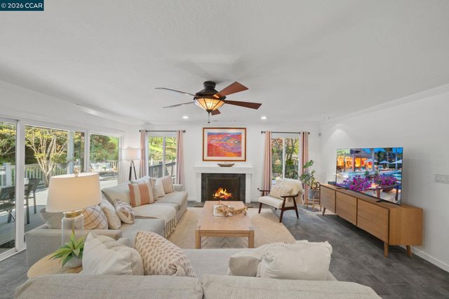 129 Galen Dr, Walnut Creek, CA 94597