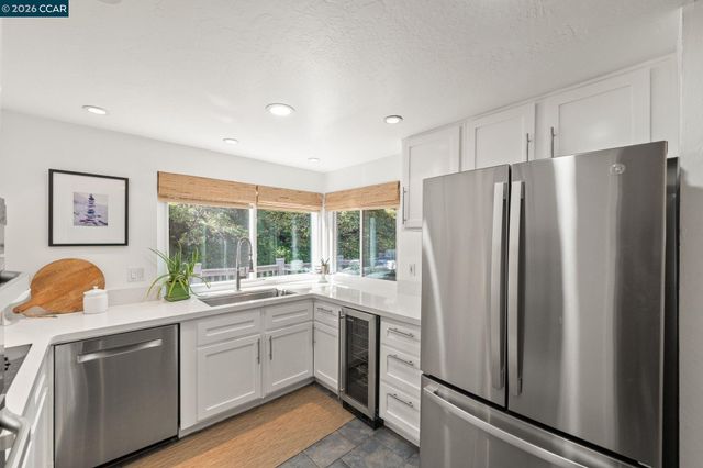 129 Galen Dr, Walnut Creek, CA 94597