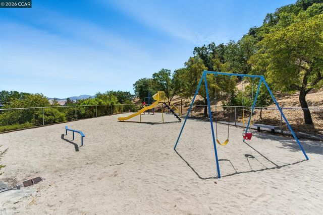 129 Galen Dr, Walnut Creek, CA 94597