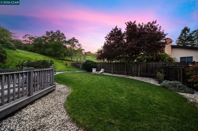 129 Galen Dr, Walnut Creek, CA 94597