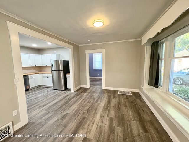 1232 W Michigan Avenue, Lansing, MI 48915