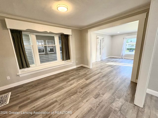 1232 W Michigan Avenue, Lansing, MI 48915