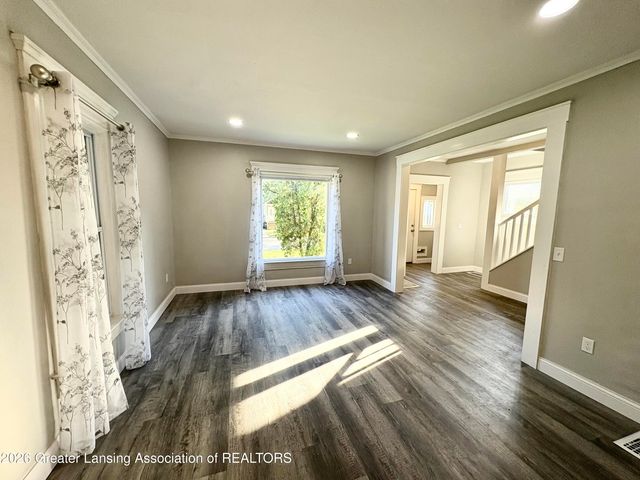 1232 W Michigan Avenue, Lansing, MI 48915