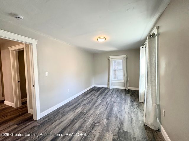 1232 W Michigan Avenue, Lansing, MI 48915