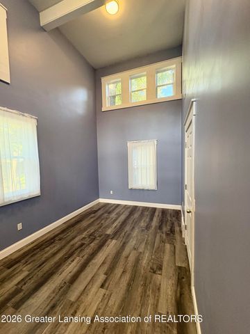 1232 W Michigan Avenue, Lansing, MI 48915