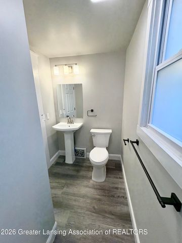 1232 W Michigan Avenue, Lansing, MI 48915