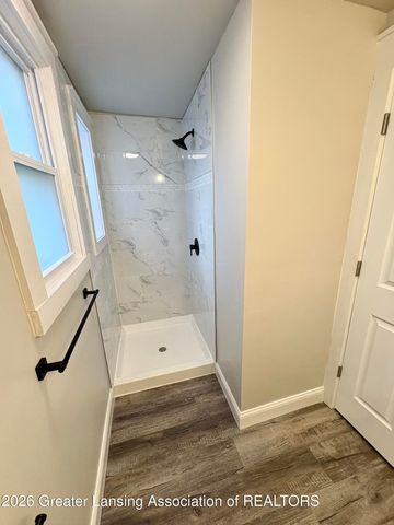 1232 W Michigan Avenue, Lansing, MI 48915