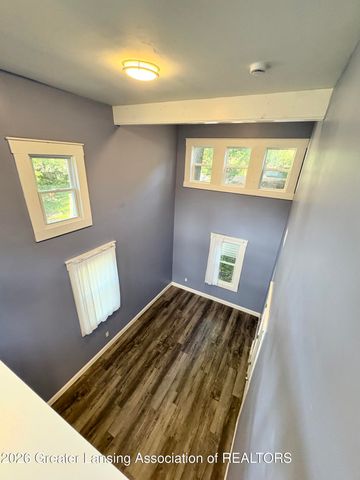 1232 W Michigan Avenue, Lansing, MI 48915