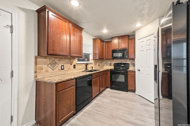7610 Proton Summit, San Antonio, TX 78252