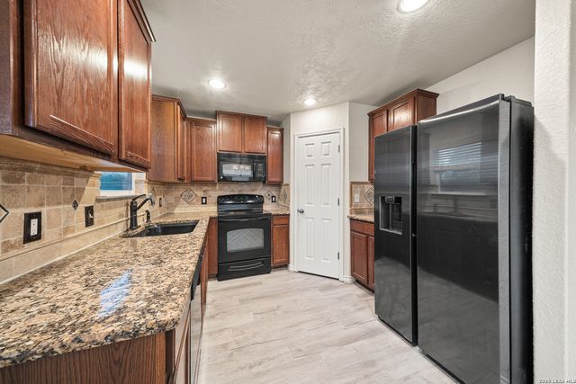 7610 Proton Summit, San Antonio, TX 78252