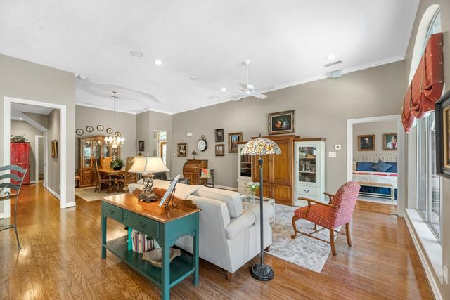 33 Winthrop Harbor Street N, Montgomery, TX 77356