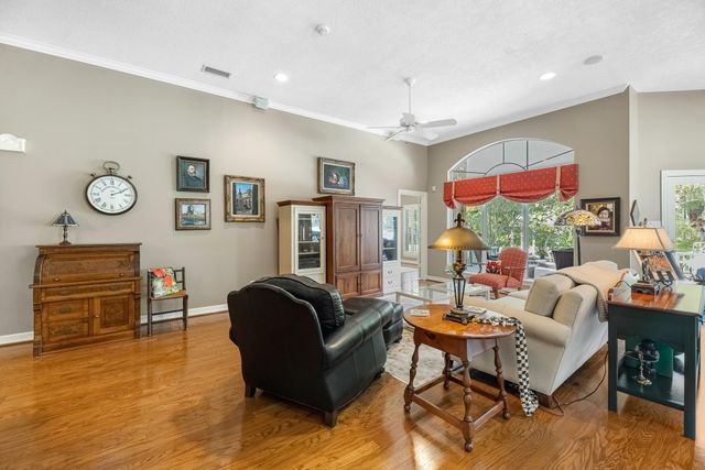 33 Winthrop Harbor Street N, Montgomery, TX 77356