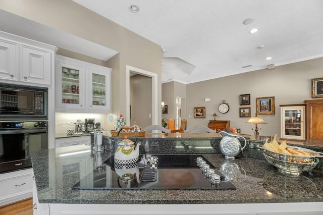 33 Winthrop Harbor Street N, Montgomery, TX 77356