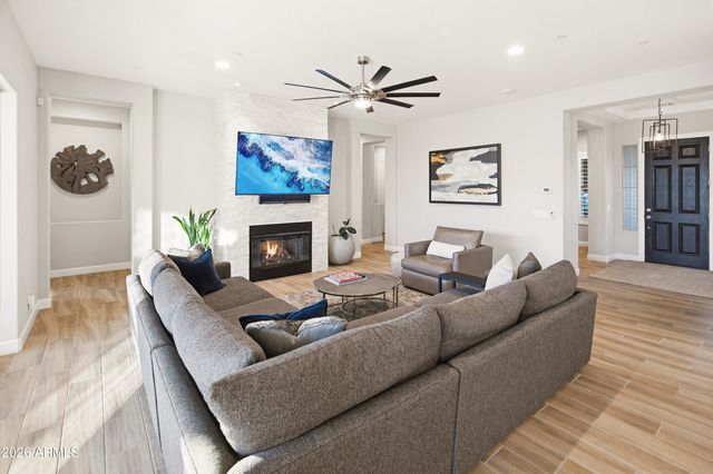 11705 W RED HAWK Drive, Peoria, AZ 85383