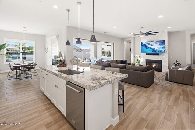 11705 W RED HAWK Drive, Peoria, AZ 85383