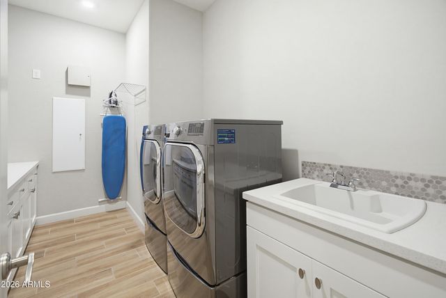 11705 W RED HAWK Drive, Peoria, AZ 85383