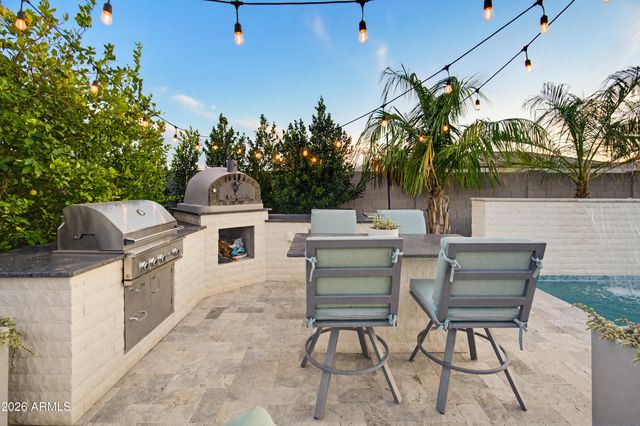 11705 W RED HAWK Drive, Peoria, AZ 85383