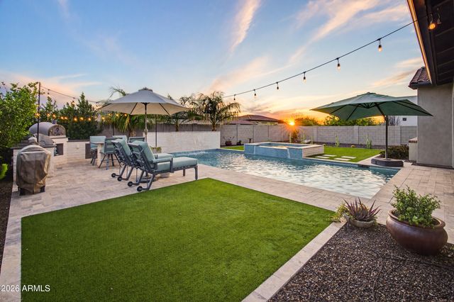 11705 W RED HAWK Drive, Peoria, AZ 85383