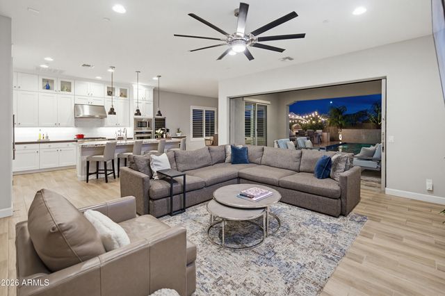 11705 W RED HAWK Drive, Peoria, AZ 85383