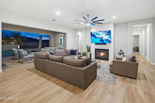 11705 W RED HAWK Drive, Peoria, AZ 85383