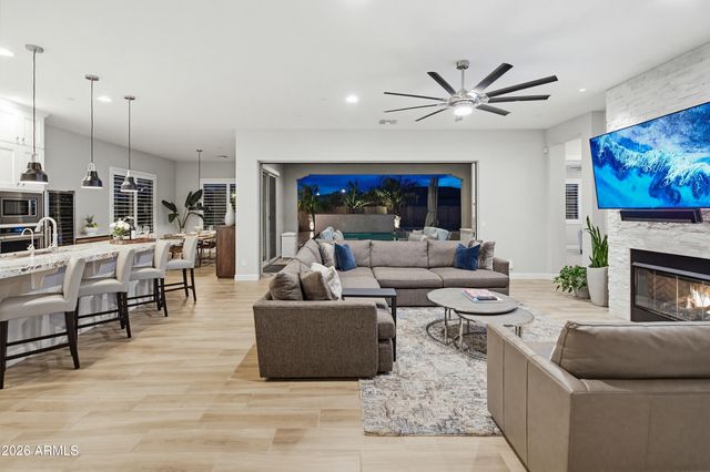 11705 W RED HAWK Drive, Peoria, AZ 85383