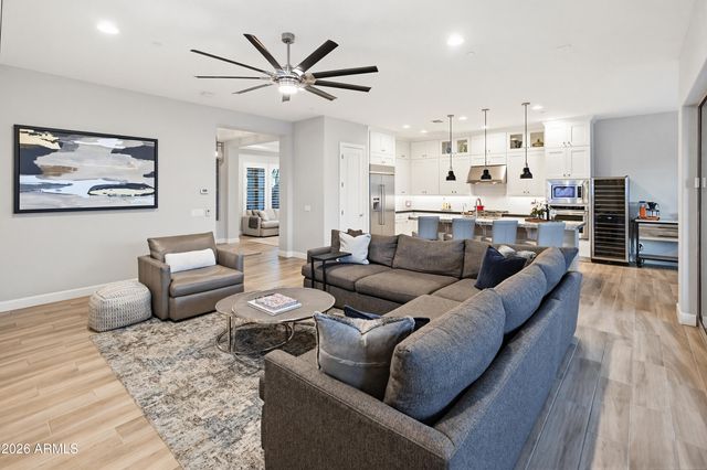 11705 W RED HAWK Drive, Peoria, AZ 85383