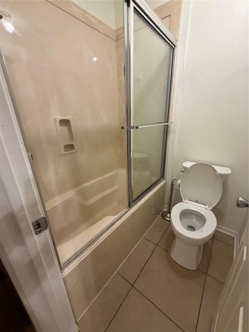 801 6th Street N 202, Texas City, TX 77590