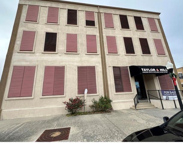 801 6th Street N 202, Texas City, TX 77590