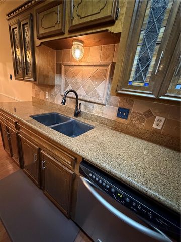 801 6th Street N 202, Texas City, TX 77590