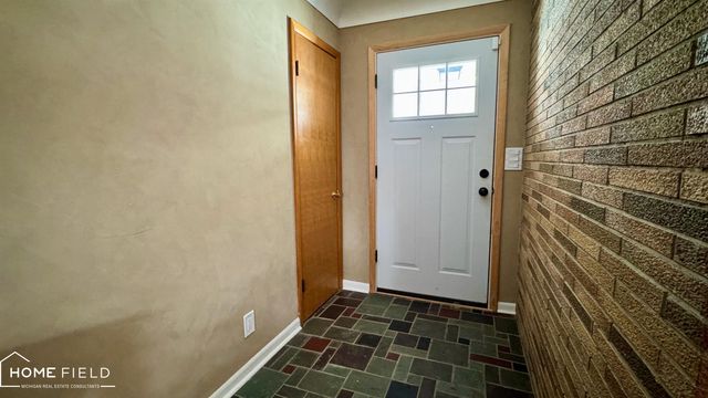 1200 N Dewey Street, Owosso, MI 48867