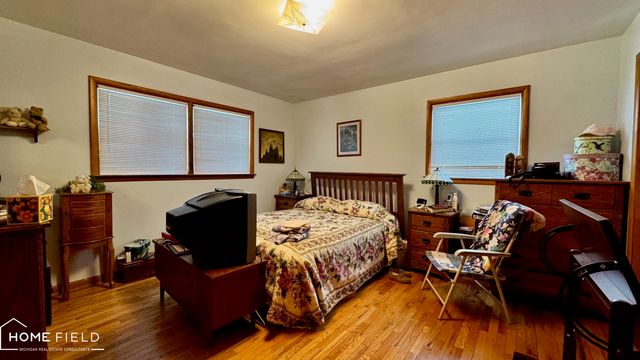 1200 N Dewey Street, Owosso, MI 48867