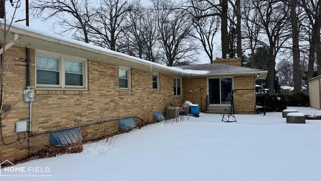 1200 N Dewey Street, Owosso, MI 48867